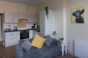 Hereford City Centre - Apartment 6, Isabella House - Modern Apartment In The Heart of The City - Sleeps 4 Guests - Hosted by RENTMYHOUSE