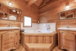 Chalets Chalet Hibou, large chalet with mountain views and close to slopes : photos des chambres