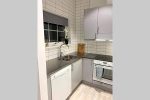 Toppmodernt litet hus nära Kalmar slott och havet