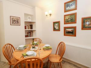 Hawthorne Cottage