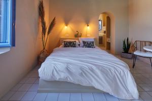 Luna Santorini Suites Santorini Greece