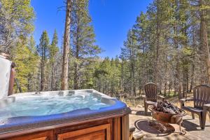 Walk to Lift Luxe Villa with Hot Tub in Copper Mtn