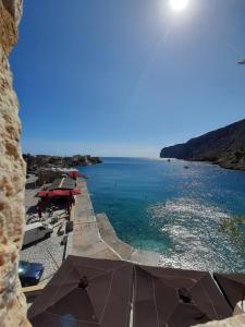 Large Attic (4-6 Adults)