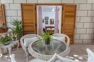 Historic center Hvar town- a few steps from the main square