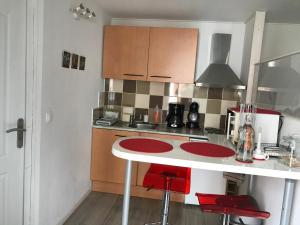 Appartements Studio rez-de-chaussee, a Lesquin/Lille aeroport : photos des chambres