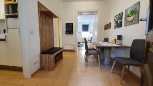 Gorgeous Viennese Apartment 10 min to City Center