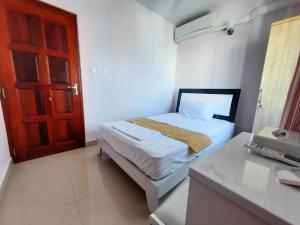 Budget Single Room room in Hotel Octave Maldives