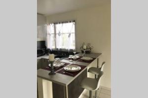 Appartements Superbe Appartement lumineux proche Disney : photos des chambres