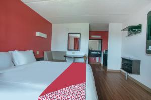 1 Bedroom Apartment with Kitchen room in OYO Hotel Lake Park/Valdosta I-75