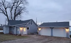 THE LOST GEM.... A Little Bit Country - Albia