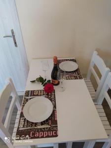 Moros Apartments