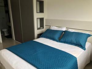 NORTH PARADISE 309- Duplex