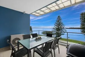 Lakeside Waterfront Apartment The Entrance - Chittaway Point