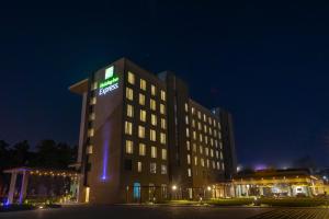 Holiday Inn Express Kolkata Airport by IHG
