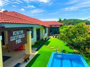 Achutra Muslim Guesthouse (pool) - Bemban