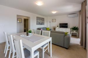 ANTON 3 spacious apartment with a large terrace