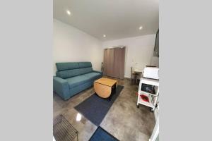 Studio idéalement situé au calme