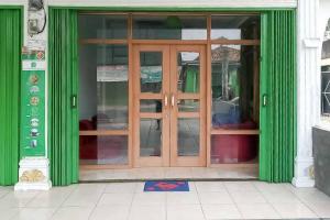 RedDoorz Plus near Universitas Saburai Lampung
