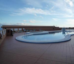 VV 122 con Balcón, en primera línea de mar