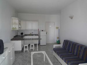 VV 122 con Balcón, en primera línea de mar