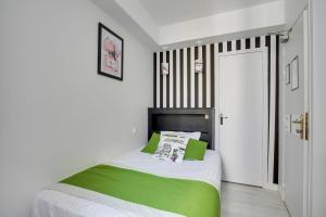 Hotels Hotel Riviera Elysees : photos des chambres