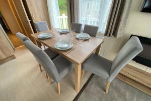 Cotswold Lodge - Pet Friendly