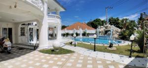 EMPIRE LAND Luxury Tropical Villa Pattaya Walking Street 4 Bedrooms