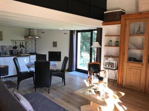 Appartements Gite Bastide LAGREMUSE : photos des chambres