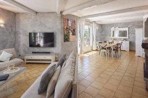 Villas Sunlight Properties - Villa Olea - 5 bedrooms with pool : photos des chambres