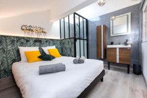 Duplex : Plage 300m, Clim, Netflix