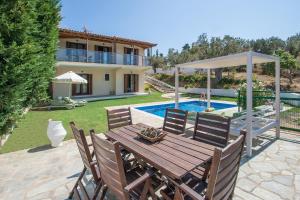 Four Seasons Villas Skiathos Greece