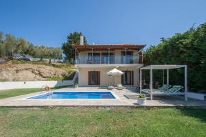 Four Seasons Villas Skiathos Greece