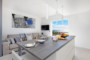 Blue Dreams YourHostHelper