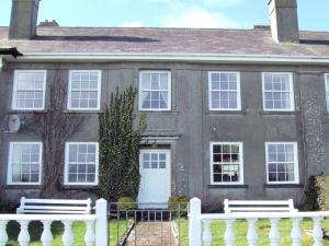 Ivy House Holiday Home