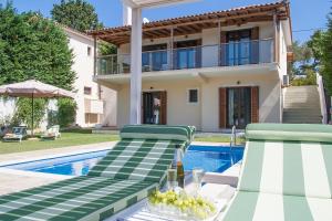 Four Seasons Villas Skiathos Greece