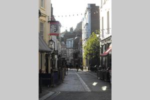 Stunning 18th Century 5 Bed House Old-Town Hastings