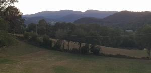 Lodge-Sagne une ferme rénovée au cœur du Cantal à proximité de la station de ski du Lioran