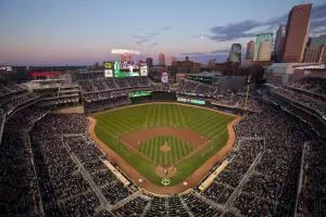 Holiday Inn Express & Suites Bloomington West by IHG - إيدينا