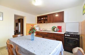 House Vežnaveri 2063