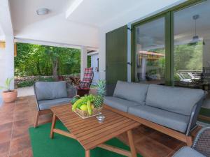 Holiday Home Fratrici by Interhome