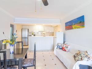 Apartment Sant Maurici by Interhome