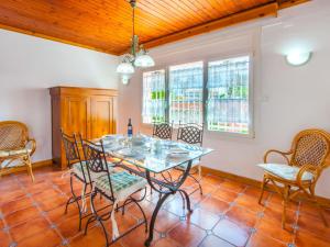 Holiday Home Requesens by Interhome