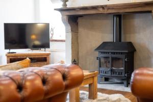 Cottage on the Green with Log Burner - Dog Friendly