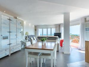 Apartment Bahia-10 by Interhome