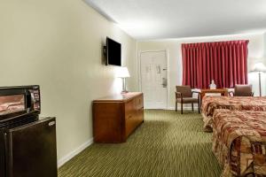 Rodeway Inn Groton - New London