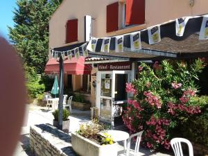 Hotels Logis Hotel Le Relais du Serre : photos des chambres