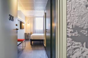 Hotels Ibis Montlhery Paris Sud : photos des chambres