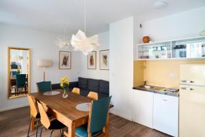 Beautiful Backyard Remise