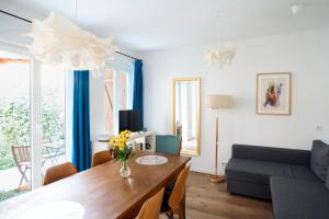 Beautiful Backyard Remise