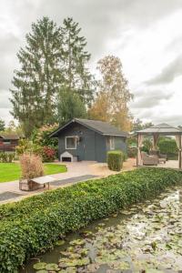 Prachtige chalet Wabi Sabi aan het water!